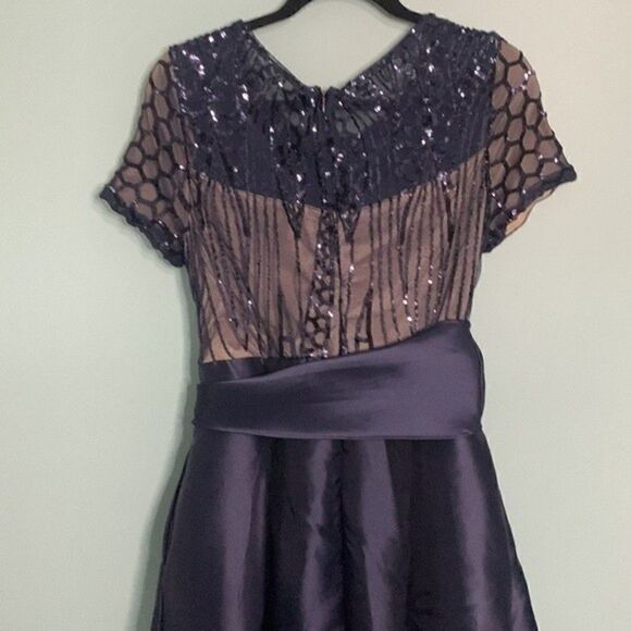 R&M Richards Women's Size Short Sleeve Sequin-Embellished High-Low Gown - Picture 10 of 12